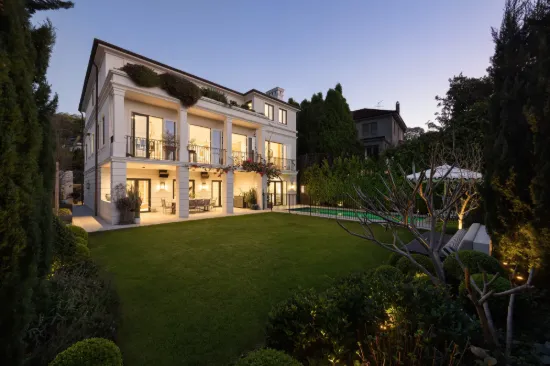 2 Drumalbyn Road, Bellevue Hill NSW 2023-Image