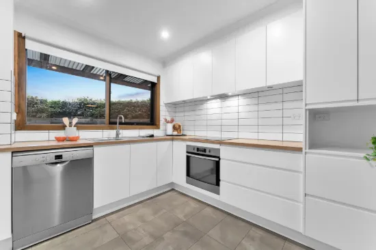 2 Dryandra Crescent, Keysborough, Vic 3173