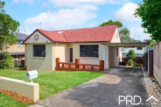 2 Drysdale Avenue, Picnic Point, NSW 2213