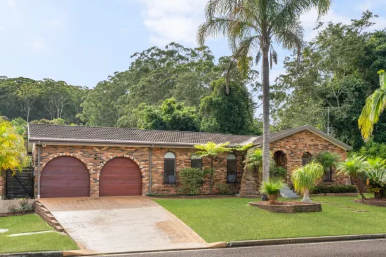 2 Elkhorn Close, Wyoming, NSW 2250