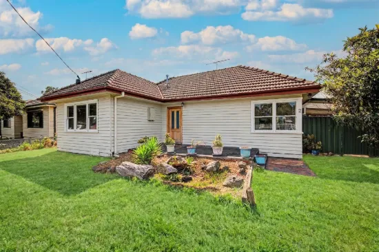 2 Emma Avenue, Reservoir, Vic 3073