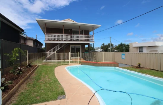 2 Ernest Street, Labrador, Qld 4215