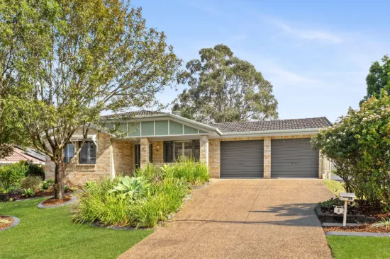 2 Finch Place, Point Clare, NSW 2250