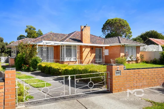 2 Gilbert Grove, Carnegie, Vic 3163 - For Rent