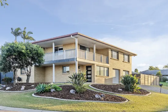 2 Glamis Court, Carindale, Qld 4152