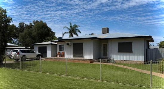 2 Glen Street, Bourke, NSW 2840