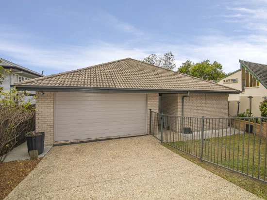 2 Greenview Street, Oxley, Qld 4075 - For Sale