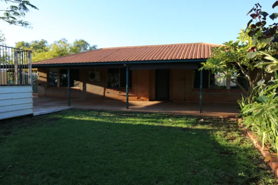 2 Hannan Crescent, Dampier, WA 6713