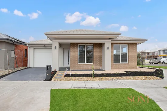 2 Hearth Street, Cranbourne West, Vic 3977