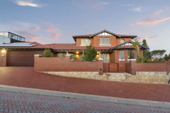 2 Hermite Rise, Sorrento, WA 6020