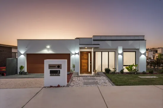 2 Holgar Crescent, Taylor, ACT 2913