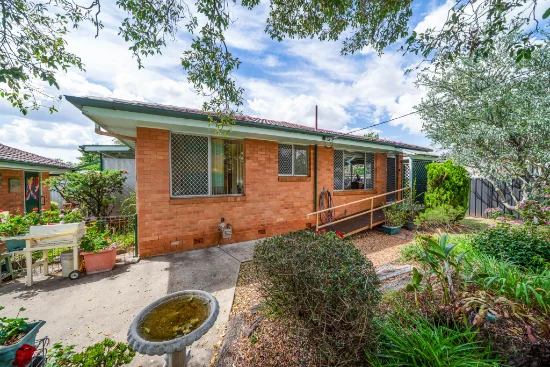 2 Hope Street, Newtown, Qld 4350