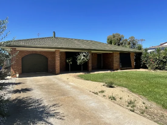 2 Hovell Ct, Cobram, Vic 3644