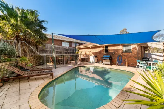 2 Invermay Court, Frankston, Vic 3199