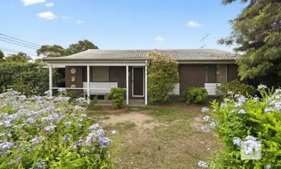 2 Lady Laurel Drive, Blue Haven, NSW 2262