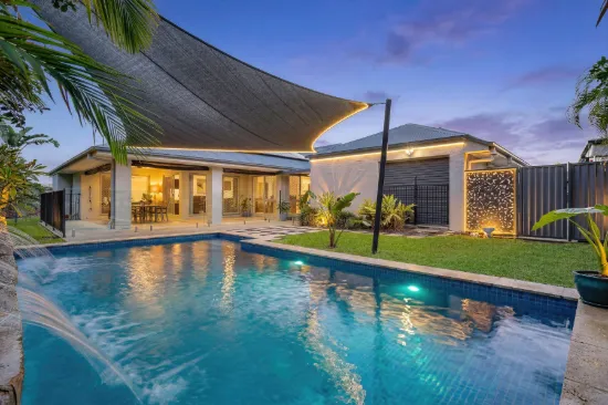 2 Lanier Close, Oxenford, Qld 4210