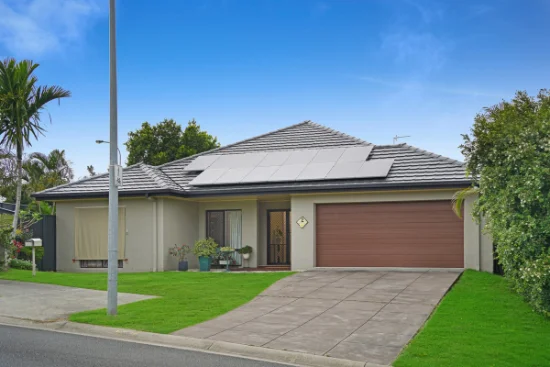 2 Lantau Crescent, Varsity Lakes, Qld 4227