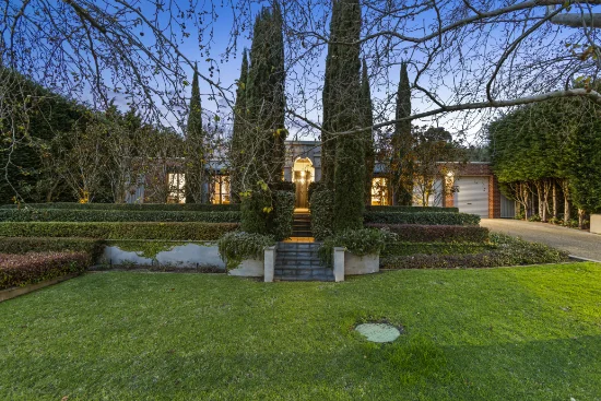 2 Leilani Court, Highton, Vic 3216