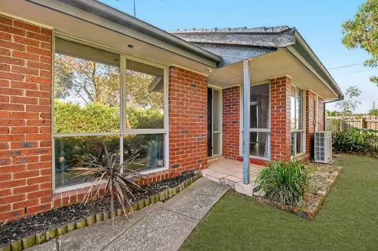 2 Lewisham Close, Hampton Park, Vic 3976