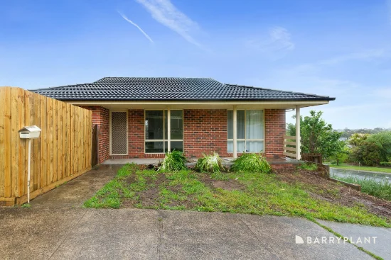 2 Luca Place, Pakenham, Vic 3810 - For Rent