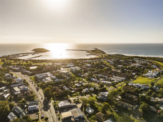 2 Lucas Ave, Coffs Harbour, NSW 2450