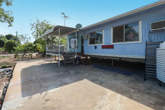 2 Lynch Close, Karumba, Qld 4891