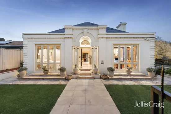 2 Lyric Court, Warranwood, Vic 3134