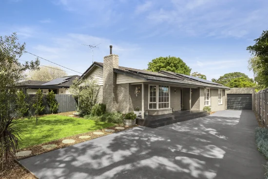 2 Margaret Avenue, Seaford, Vic 3198 - For Sale