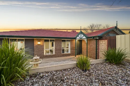 2 Martinique Drive, Seaford Rise, SA 5169