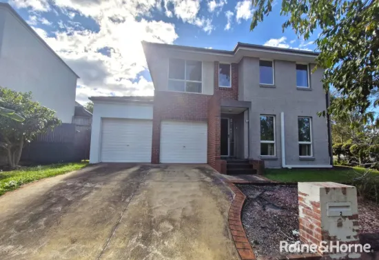 2 Mary Ann Drive, Glenfield, NSW 2167