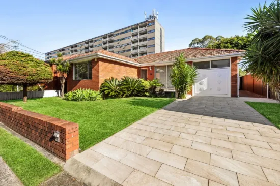 2 Mascot Drive, Eastlakes, NSW 2018