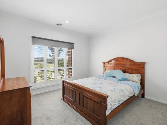 2 Mayfair Drive, Benalla, Vic 3672-Image