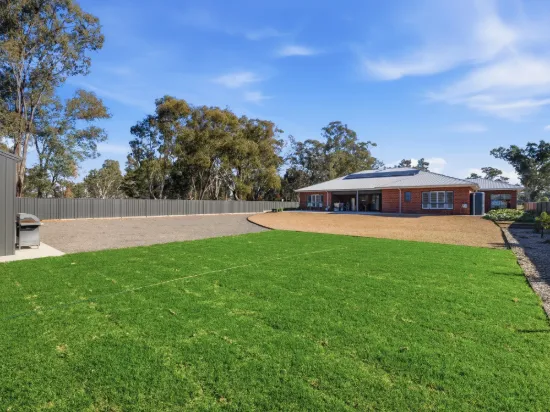 2 Mayfair Drive, Benalla, Vic 3672-Image