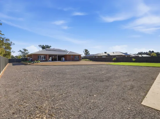 2 Mayfair Drive, Benalla, Vic 3672-Image
