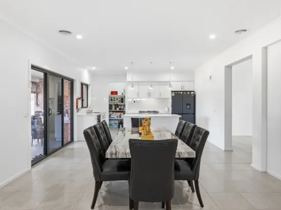 2 Mayfair Drive, Benalla, Vic 3672-Image