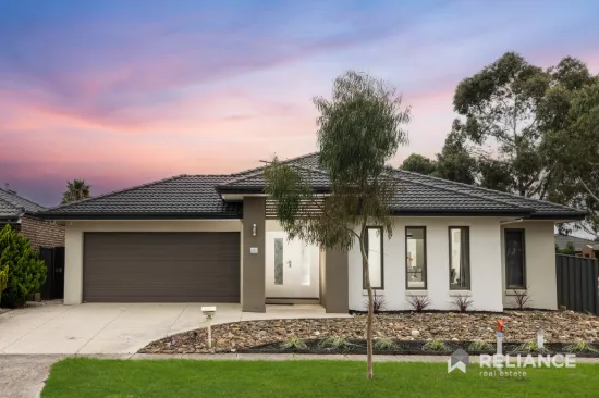 2 Mchaffie Terrace, Manor Lakes, Vic 3024
