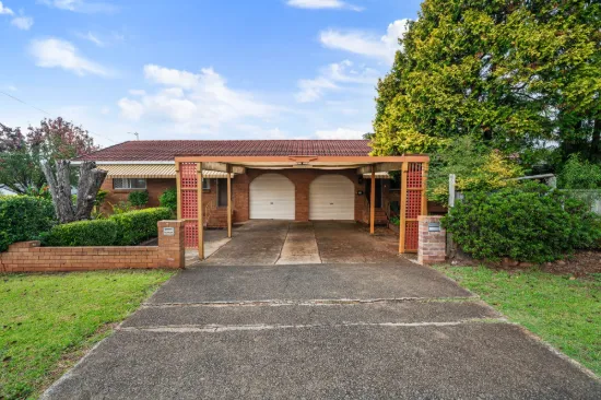 2 McHardy Street, Centenary Heights, Qld 4350