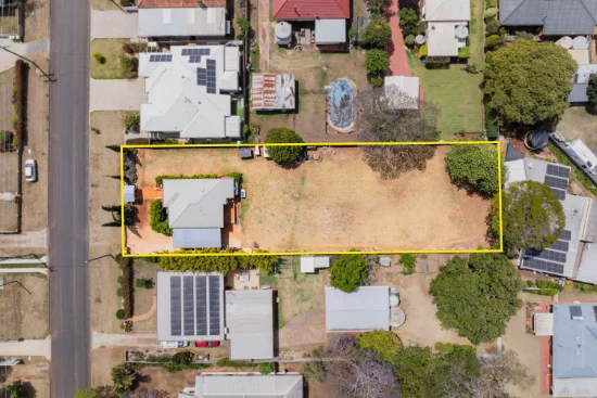 2 Merritt Street, Harristown, Qld 4350