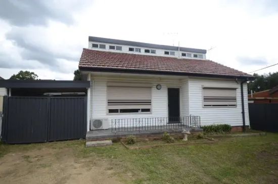 2 Mimosa Ave, Toongabbie, NSW 2146