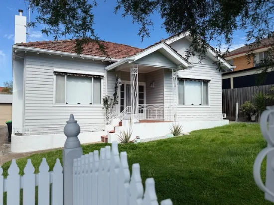 2 Moreland Rd, Essendon, Vic 3040
