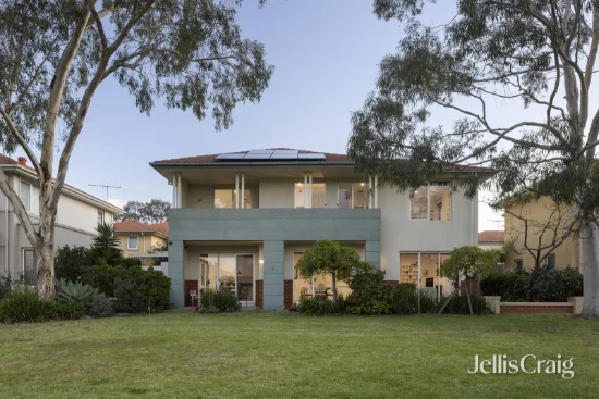 2 Narooma Place, Port Melbourne, Vic 3207 - For Sale