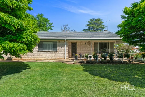 2 Nixon Crescent, Tolland, NSW 2650