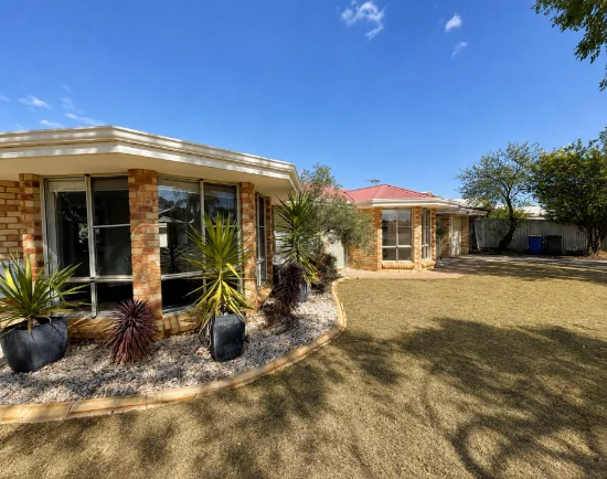 2 Paddington Dr, Hannans, WA 6430