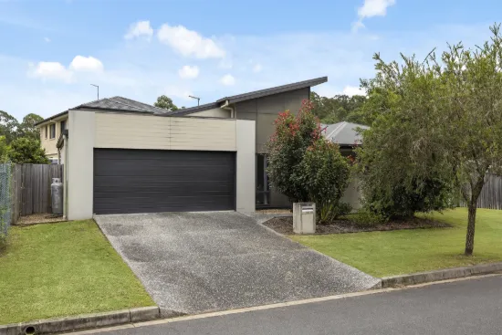 2 Paradise Place, Upper Kedron, Qld 4055