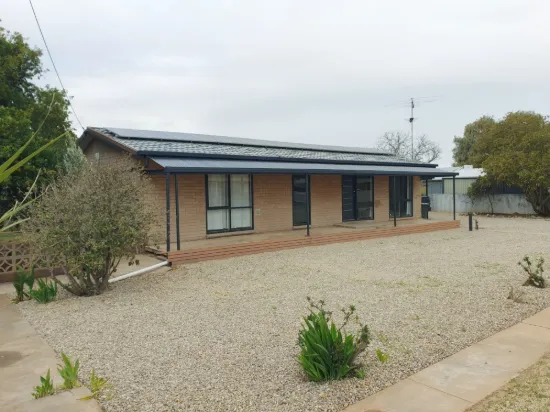 2 Peek Street, Balaklava, SA 5461