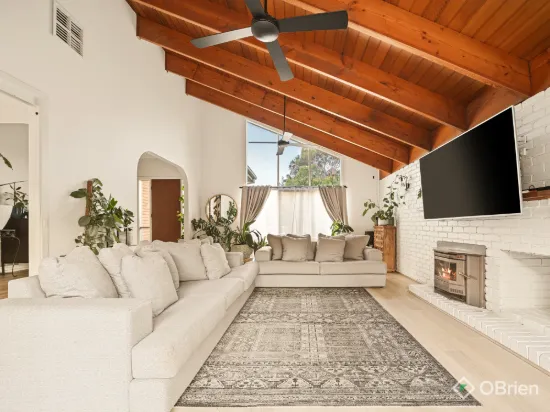 2 Pimmys Court, Skye, Vic 3977