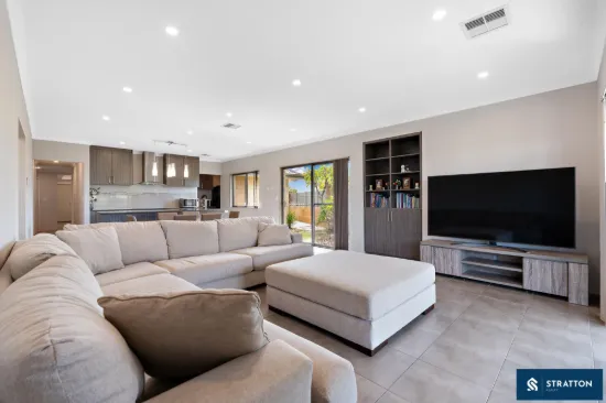 2 Plavin Street, Piara Waters, WA 6112
