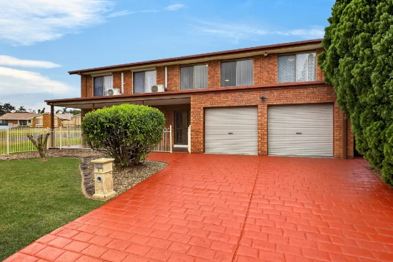 2 Plume Close, Macquarie Fields, NSW 2564