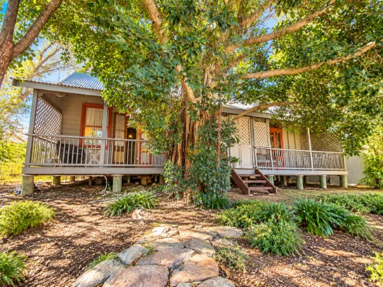 2 Plummer Street, Richmond Hill, Qld 4820