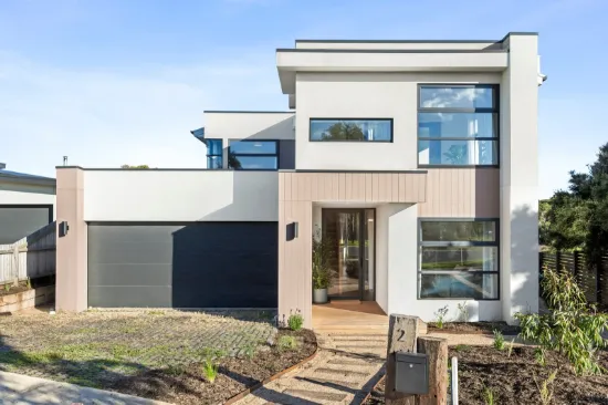 2 Poppy Grove, Torquay, Vic 3228